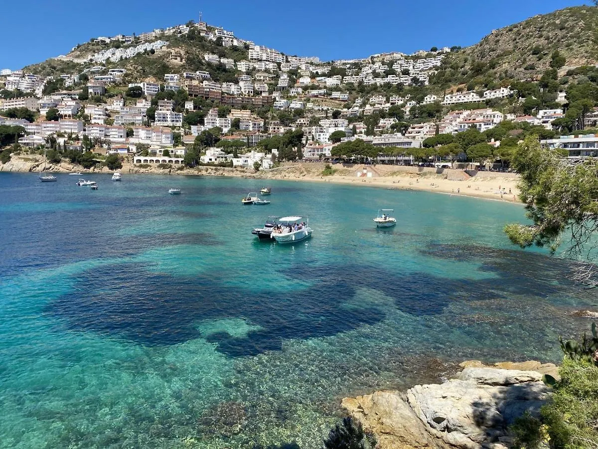 Villa avec piscine et magnifique vue mer Roses