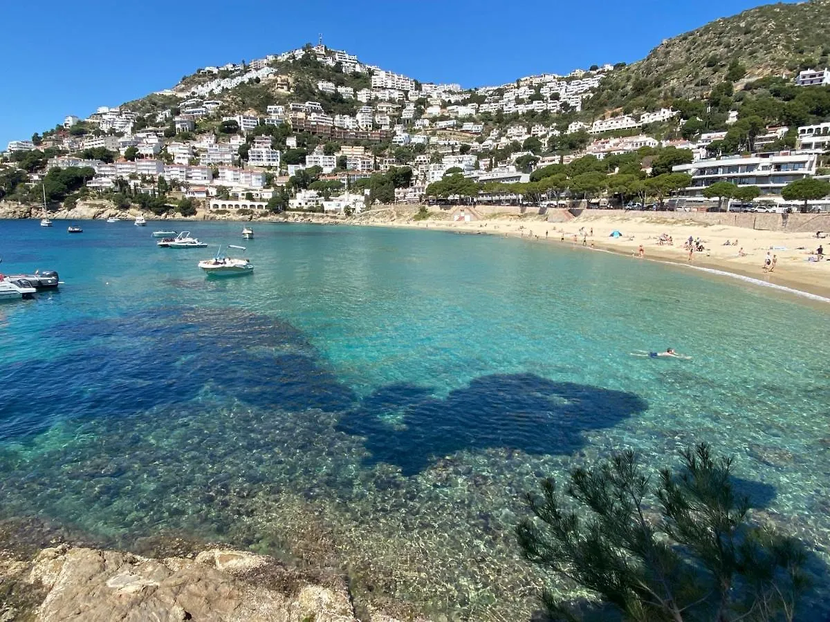 Villa avec piscine et magnifique vue mer Roses